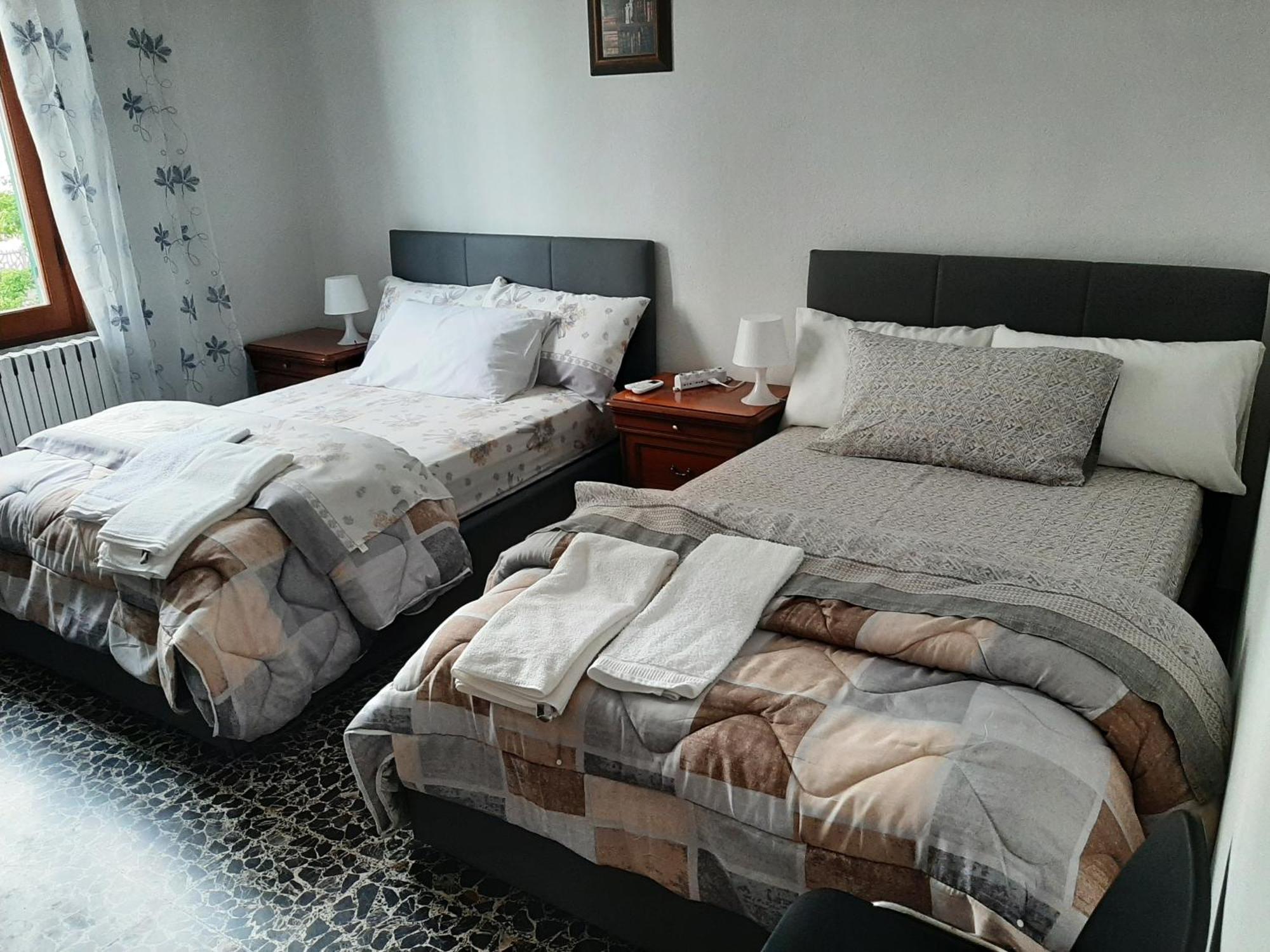 Casa Vacanza Dh Специя Екстериор снимка